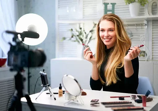 Influencer Marketing