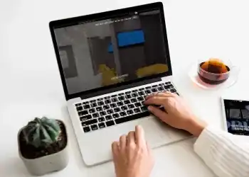 Popüler Dent’in Web Site Tasarımından Fotoğraf Çekimine Tüm Dijital Süreçlerini Yönettik!